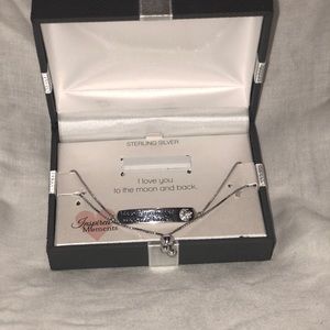 Sterling Silver Bracelet with 6 small Diamonds